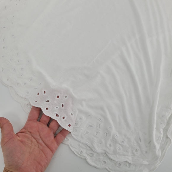 Wilfred Cut out and Scallop Hem Tee - Picture 6 of 8